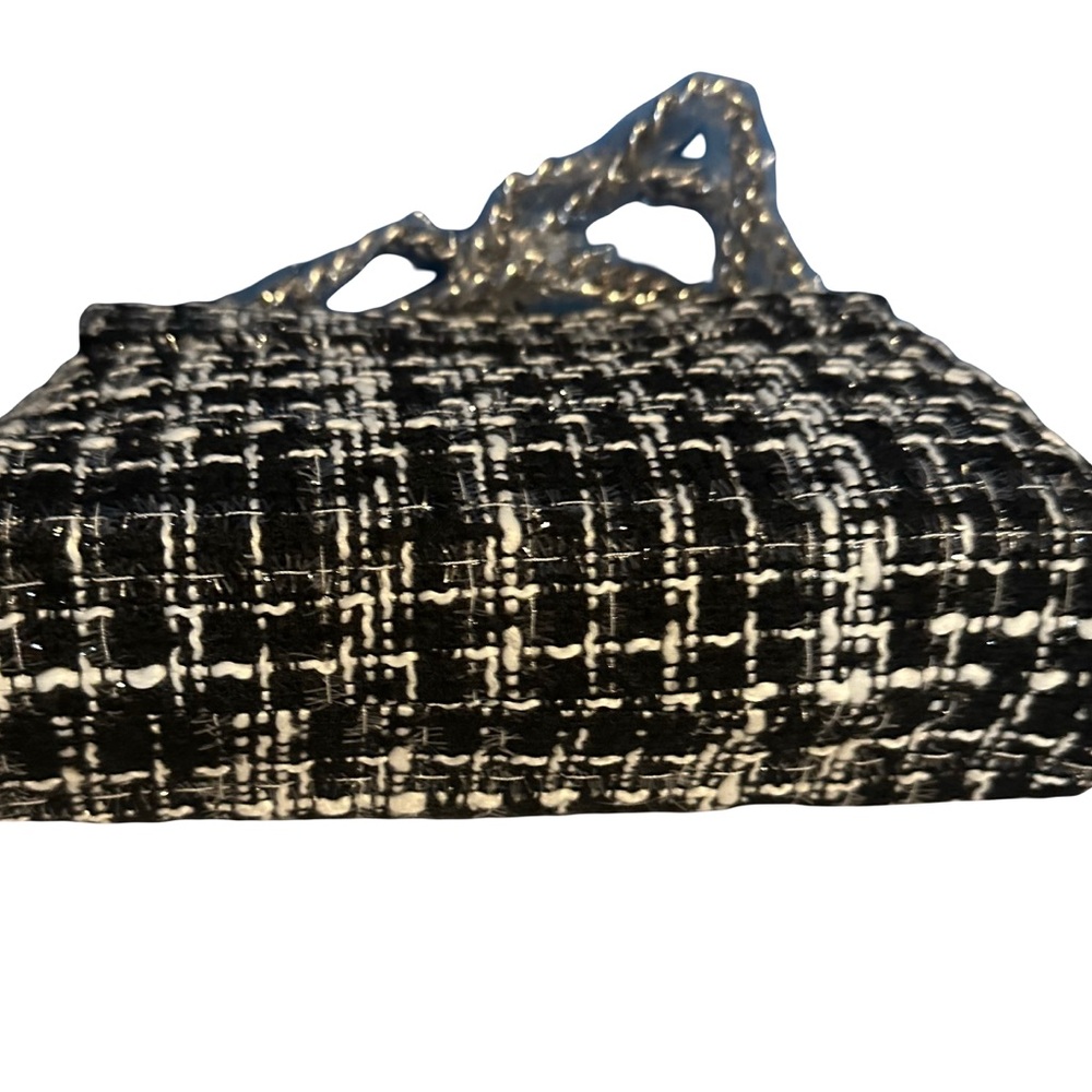 Badgley Mischka black & white tweed with silver tone hardware & heavy chain NWT - Picture 3 of 7